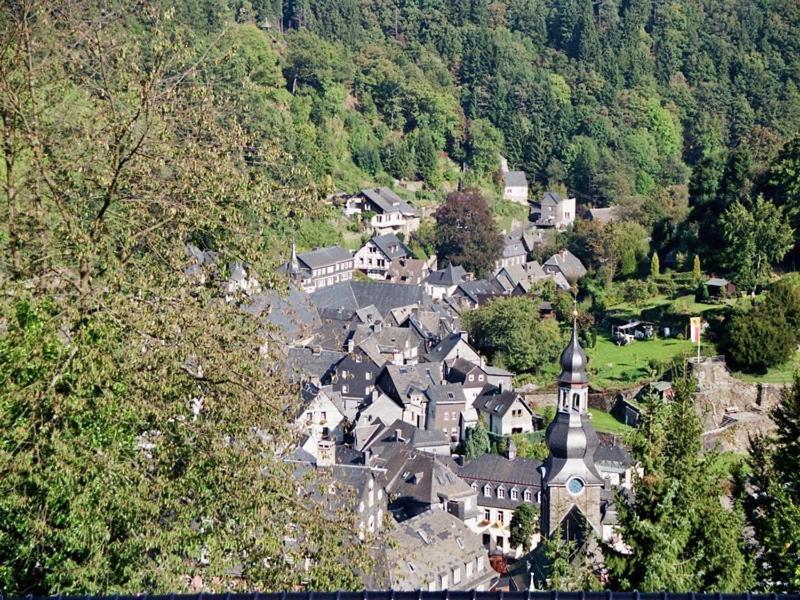 Zum Alten Landrat Monschau Exterior photo